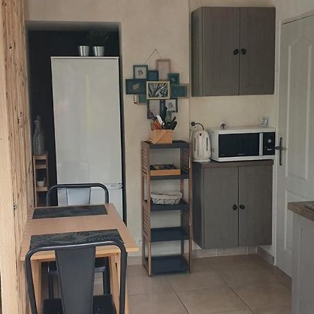 Studio Cosy Avec Grande Terrasse Au Calme Villa Saint-Cyr-sur-Mer Exterior photo